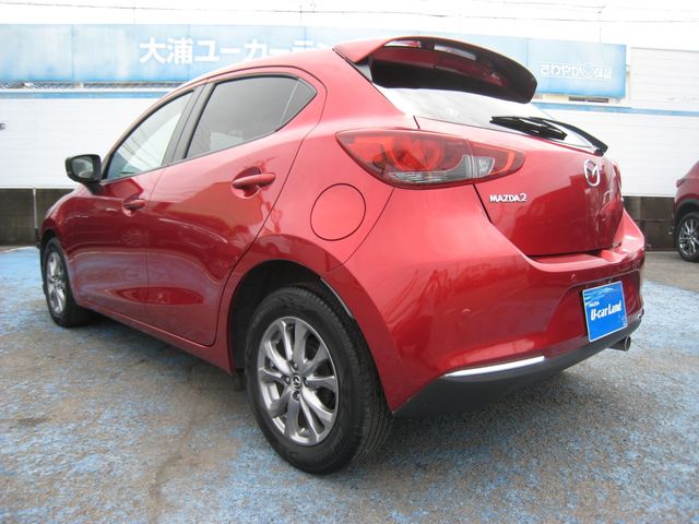 MAZDA2