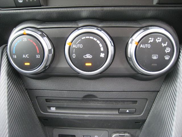 MAZDA2