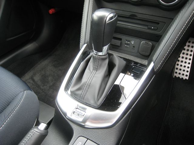 MAZDA2