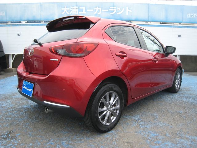 MAZDA2