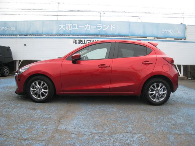 MAZDA2