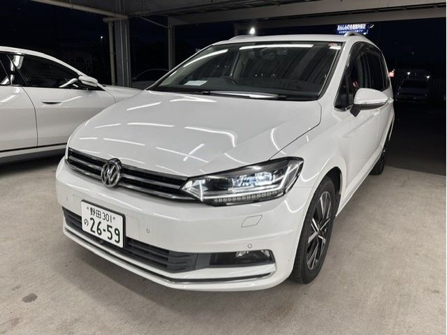 VOLKSWAGEN GOLF TOURAN