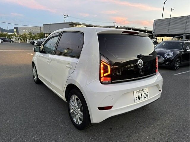VOLKSWAGEN up!