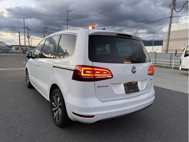 VOLKSWAGEN SHARAN