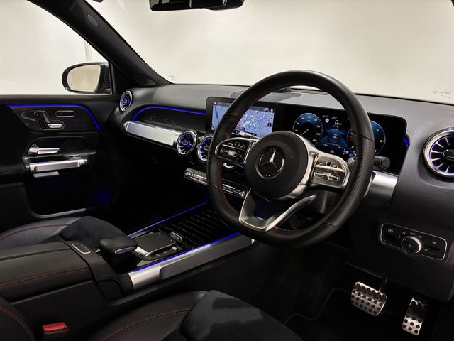 MERCEDES BENZ GLB