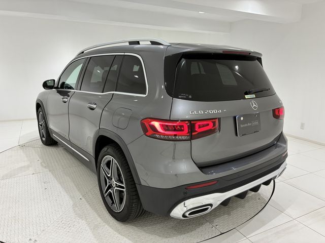 MERCEDES BENZ GLB