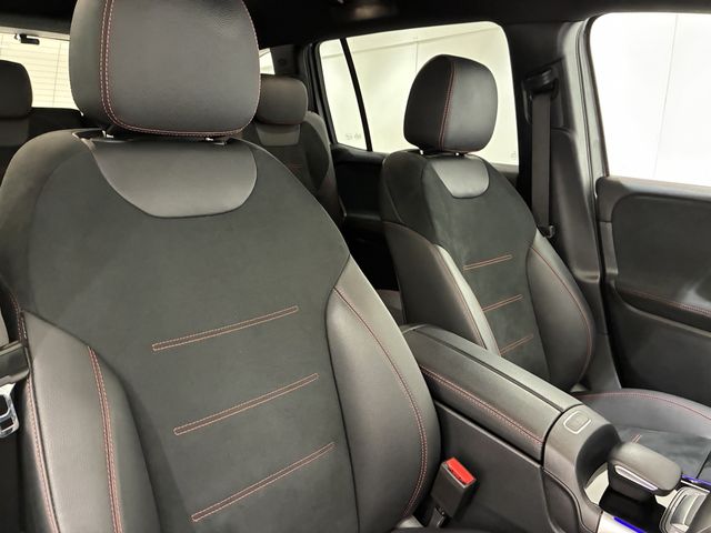 MERCEDES BENZ GLB
