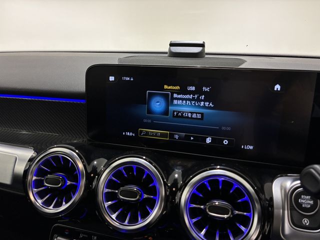 MERCEDES BENZ GLB