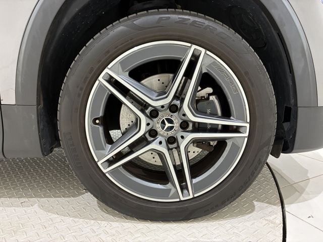 MERCEDES BENZ GLB
