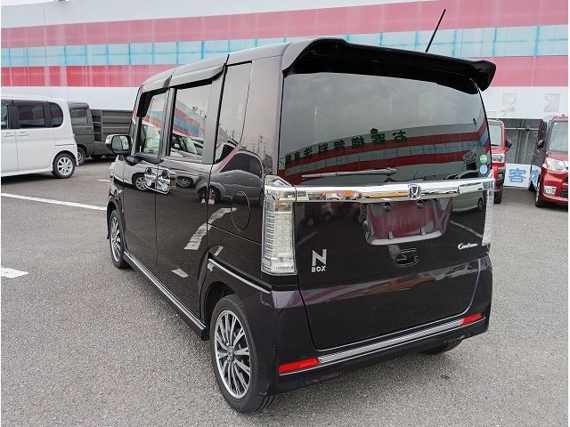 N BOX CUSTOM