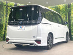 VOXY HYBRID