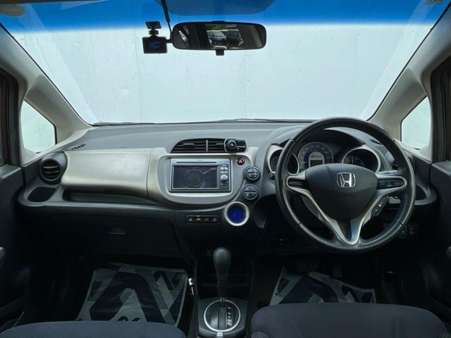 FIT HYBRID
