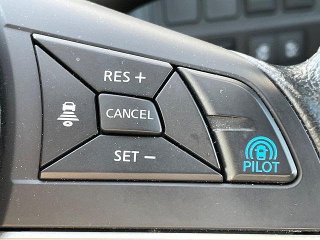 SERENA  S-HYBRID 4WD