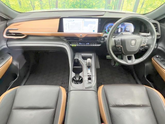 CROWN CROSSOVER