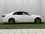 CROWN sedan hybrid