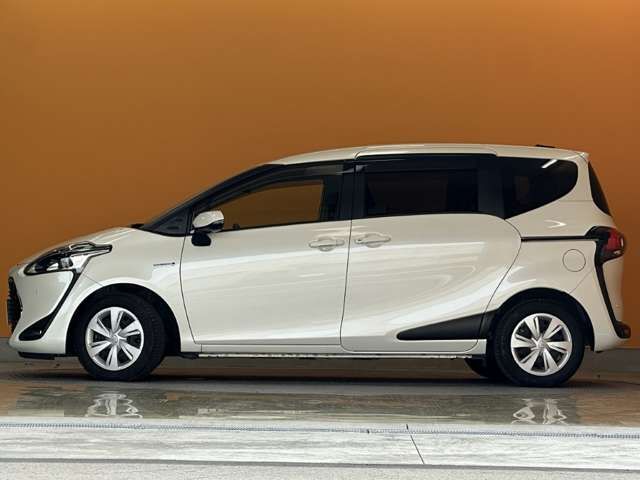 SIENTA HYBRID