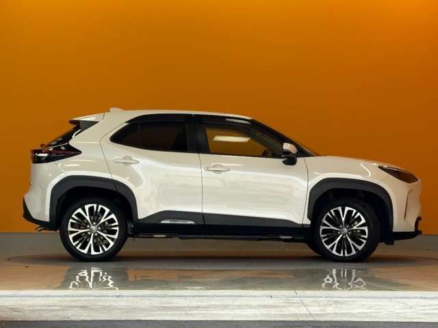 YARIS CROSS HYBRID