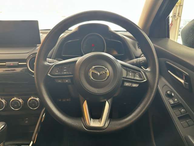 MAZDA2