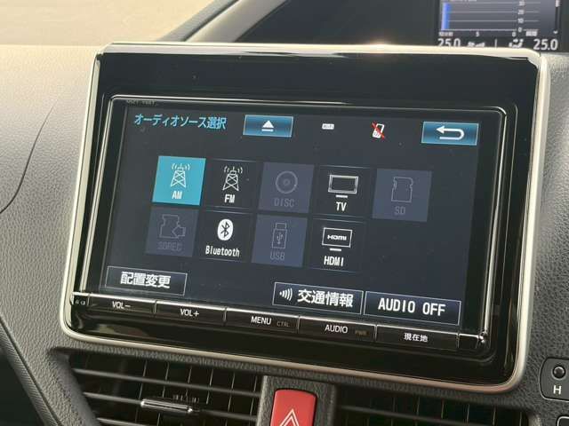 VOXY HYBRID