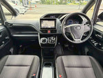 VOXY HYBRID