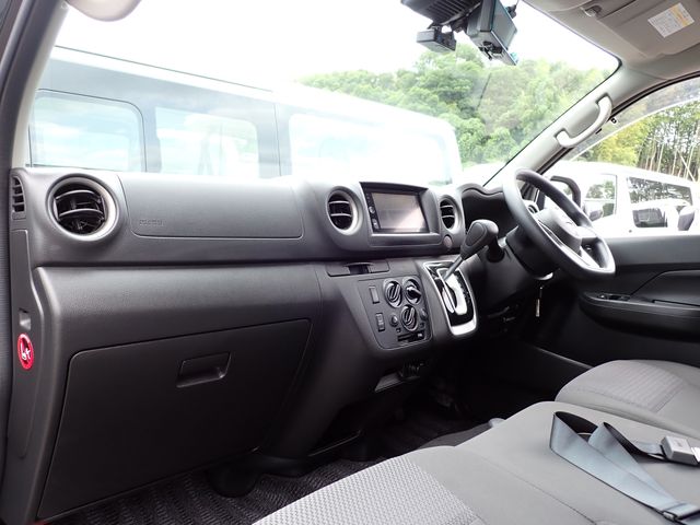 CARAVAN van 1.2t 2WD