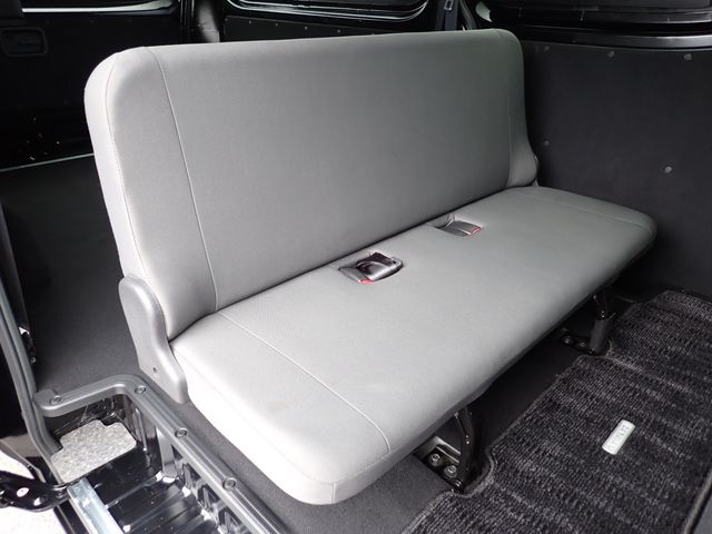 CARAVAN van 1.2t 2WD