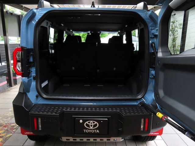 LANDCRUISER FJ