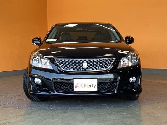 CROWN sedan