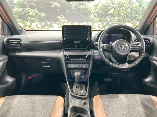 YARIS CROSS HYBRID