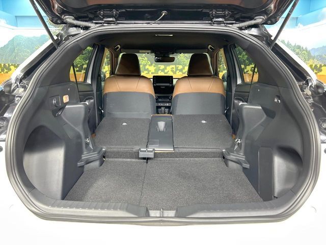 YARIS CROSS HYBRID