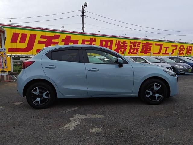 MAZDA2
