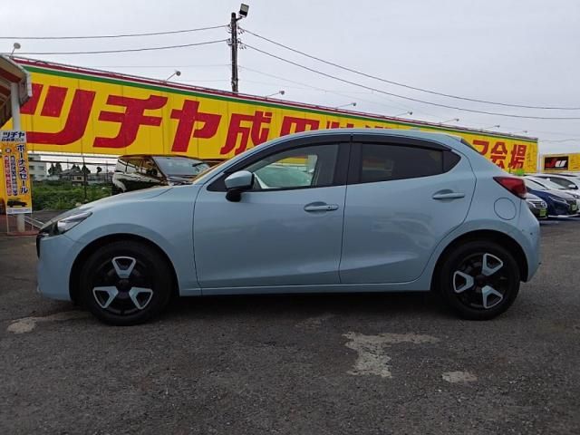 MAZDA2