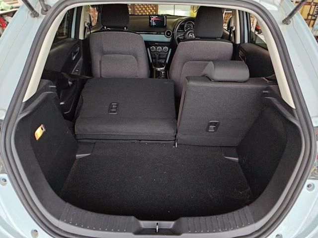 MAZDA2
