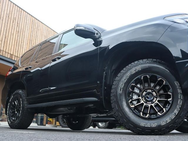 LANDCRUISER PRADO