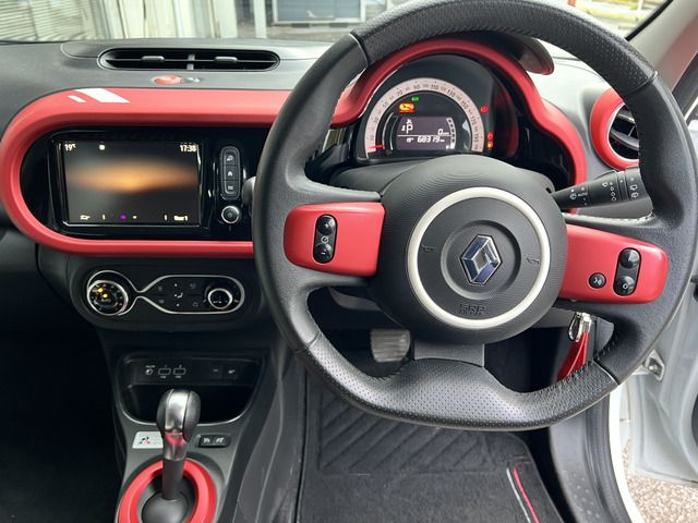 RENAULT TWINGO