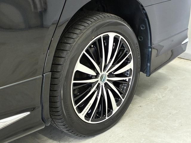 ALPHARD hybrid 4WD