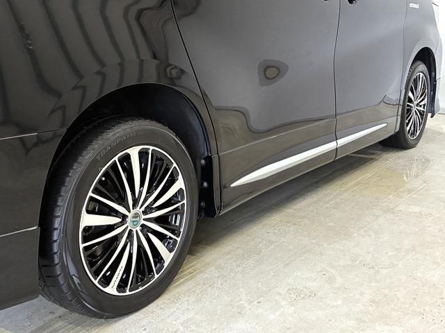 ALPHARD hybrid 4WD