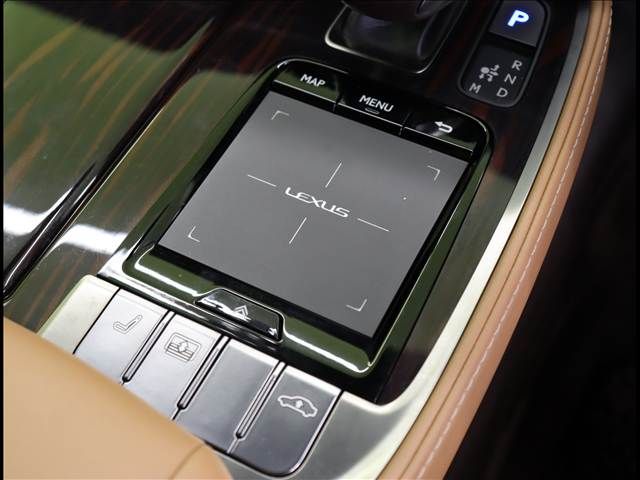 LEXUS LS500