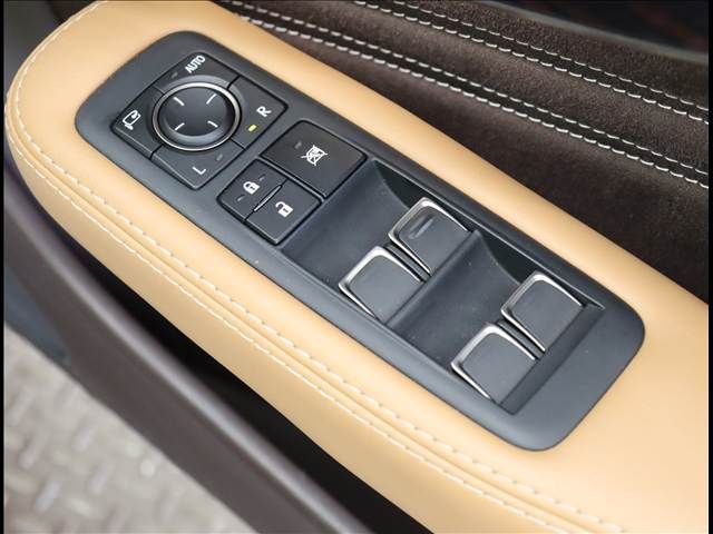LEXUS LS500