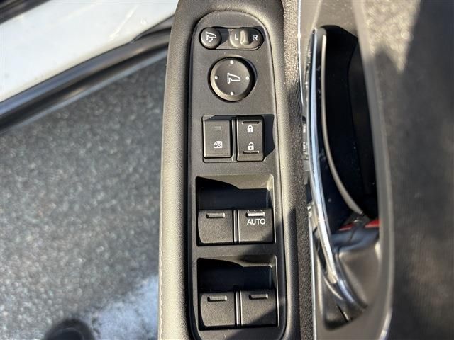 VEZEL HYBRID 4WD