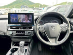 CROWN sedan hybrid