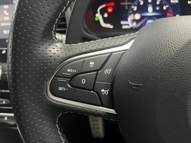 RENAULT MEGANE hatchback