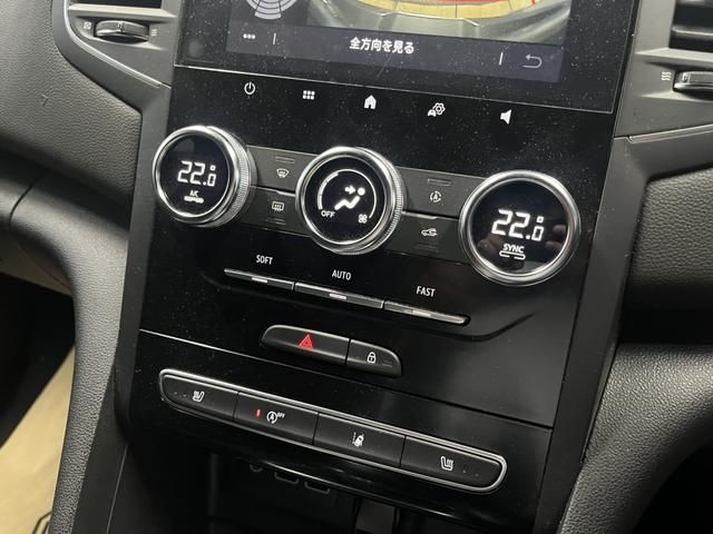 RENAULT MEGANE hatchback
