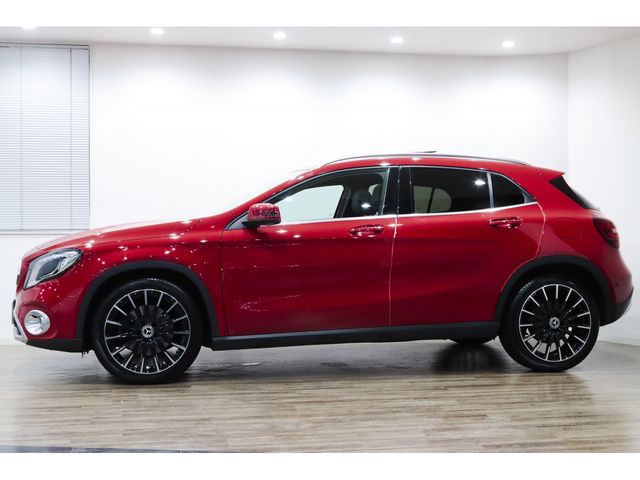 MERCEDES BENZ GLA class