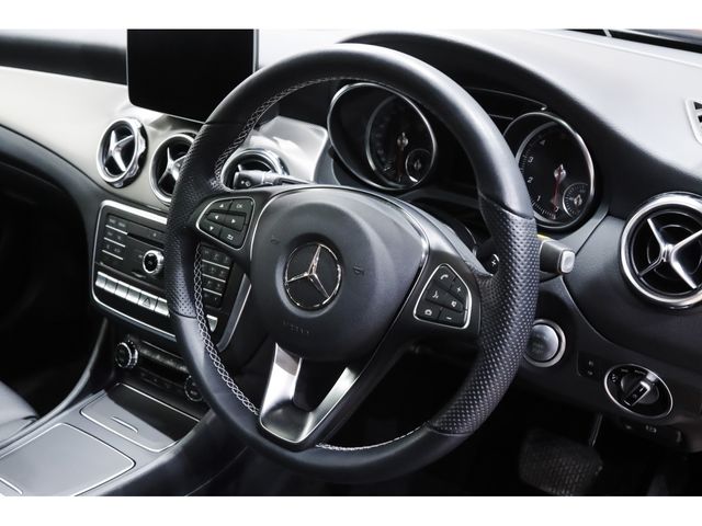 MERCEDES BENZ GLA class