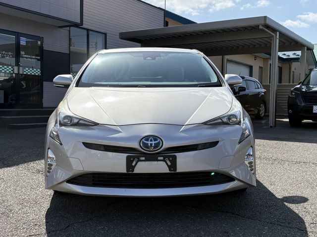 PRIUS 4WD