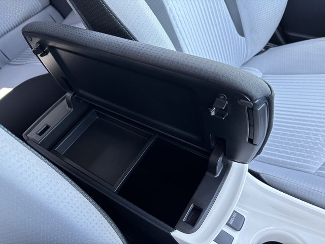 PRIUS 4WD