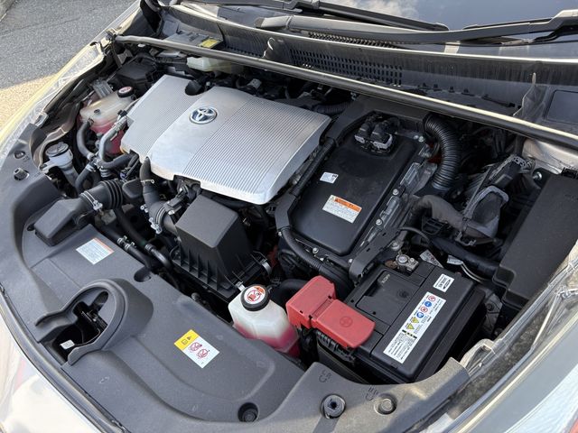 PRIUS 4WD