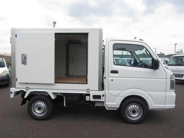 CARRY truck
