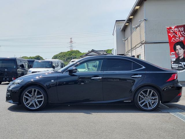 LEXUS IS300h